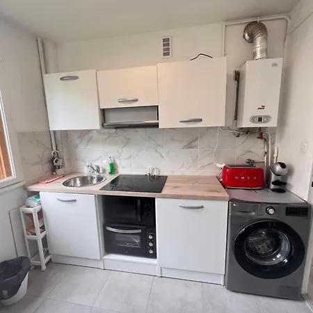 Appt 50m2 /3p Refait A Neuf Proche Du Metro 8 Apartmán *